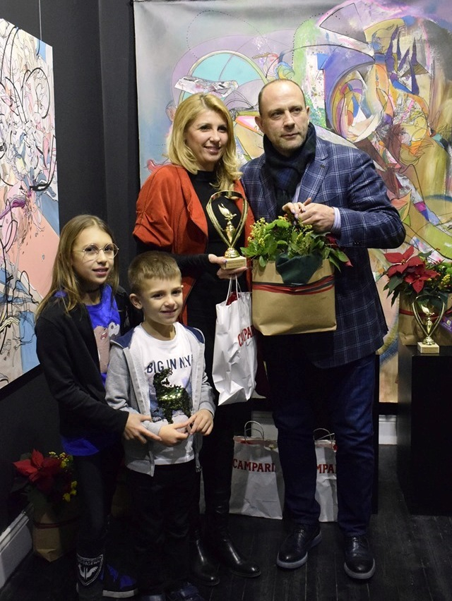 Тити Папазов награди майки-героини в Нирвана 