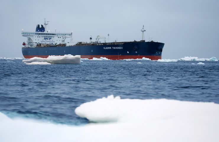 Екшън по вода: Руски танкер потопи турски кораб
