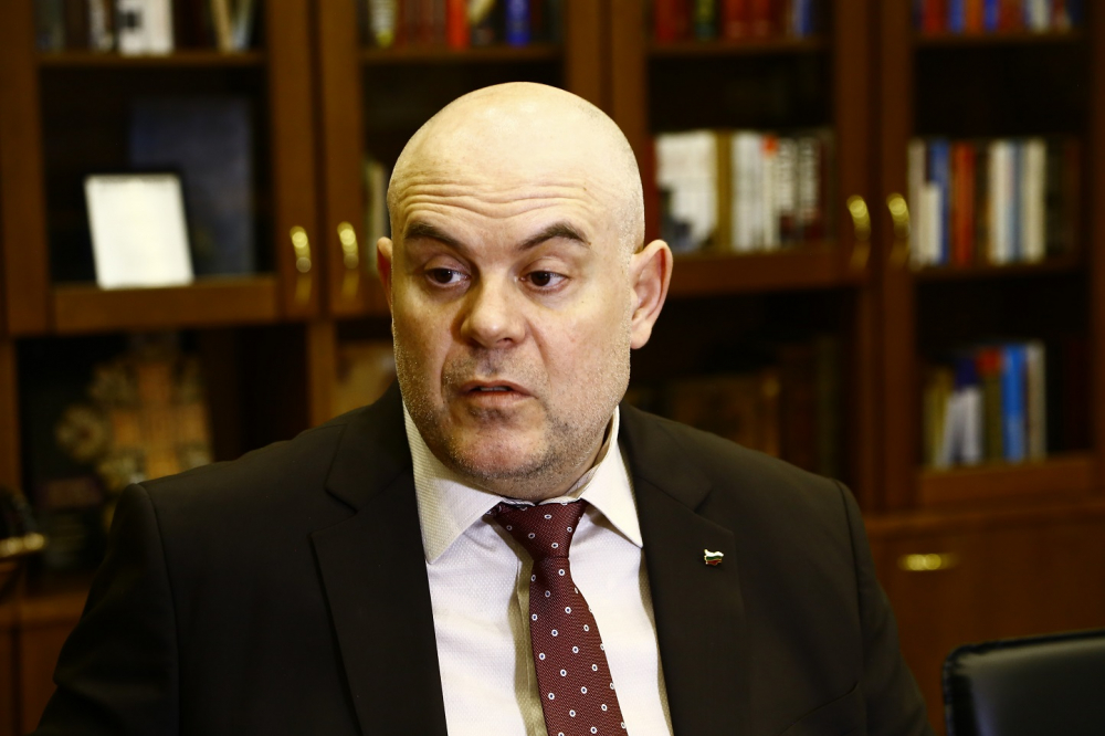 Гешев нареди цялостна проверка на русенския прокурор Николай Николов