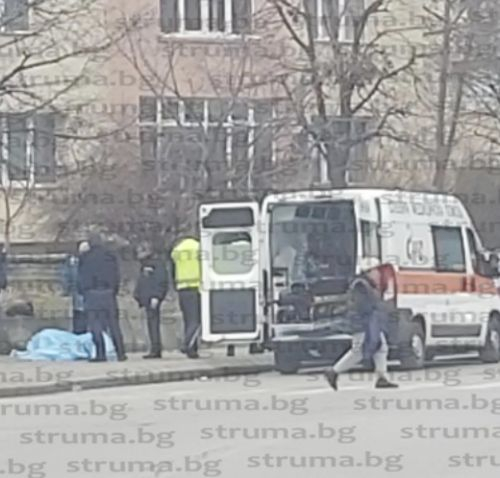Ужасяващ инцидент на автобусна спирка смрази дупничани 