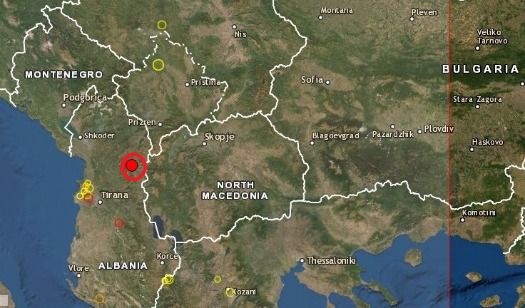 Две силни земетресения люшнаха и Албания