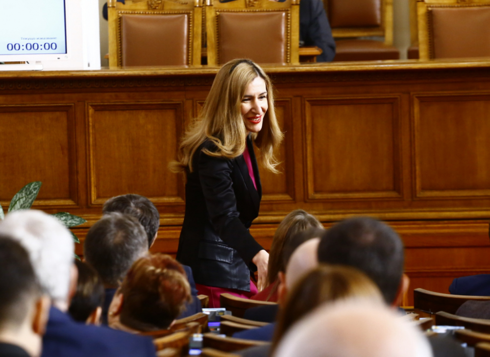 Ангелкова със силно послание и призив за вота на 11 юли ВИДЕО