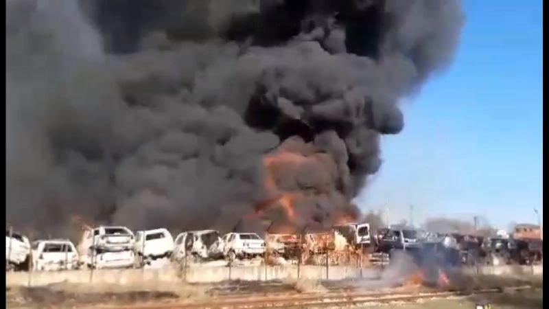 Страшна екокатастрофа в Хасково, горят десетки коли, градът е обгазен ВИДЕО