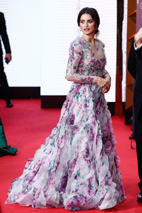 Пенелопе Круз зашемети с красота и елегантност на наградите "Гоя" СНИМКИ