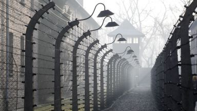 Посолство на САЩ се извини за гафа, че американската армия освободила Аушвиц