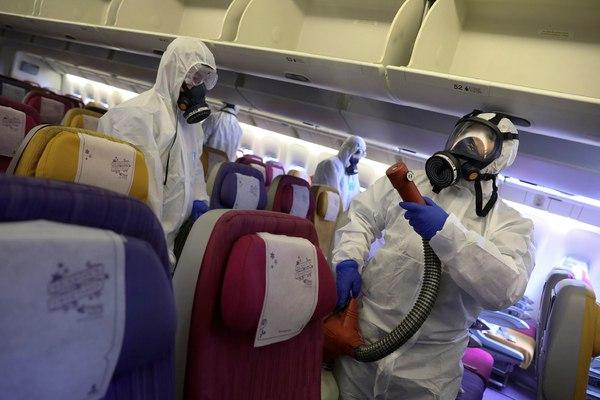 Учени обясняват как да избегнем зараза от коронавирус в самолета