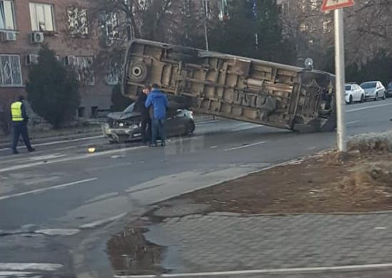 Безумна катастрофа в София! Гледаш и не вярваш на очите си СНИМКИ