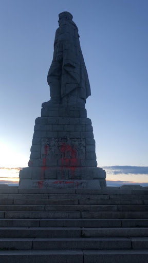 Георги Гергов: Поругаването на паметника на Альоша е престъпление, позор и срам!