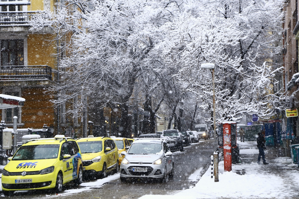 НИМХ алармира: Снегът се завръща 