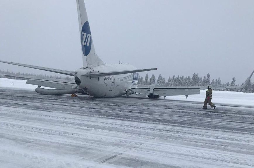 Извънредна ситуация с "Боинг-737" в Коми ВИДЕО