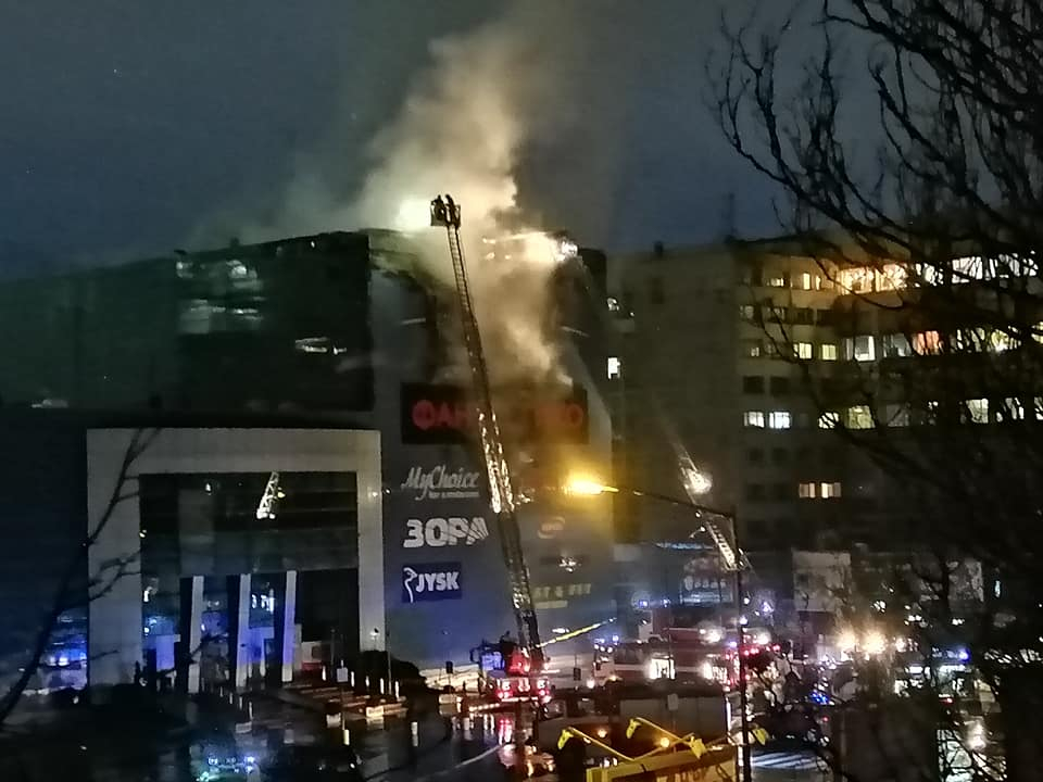 Първи подробности за огнения кошмар в софийски мол ВИДЕО
