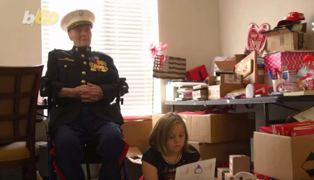 104-годишен ветеран получи 70 хил. картички, а причината е... ВИДЕО
