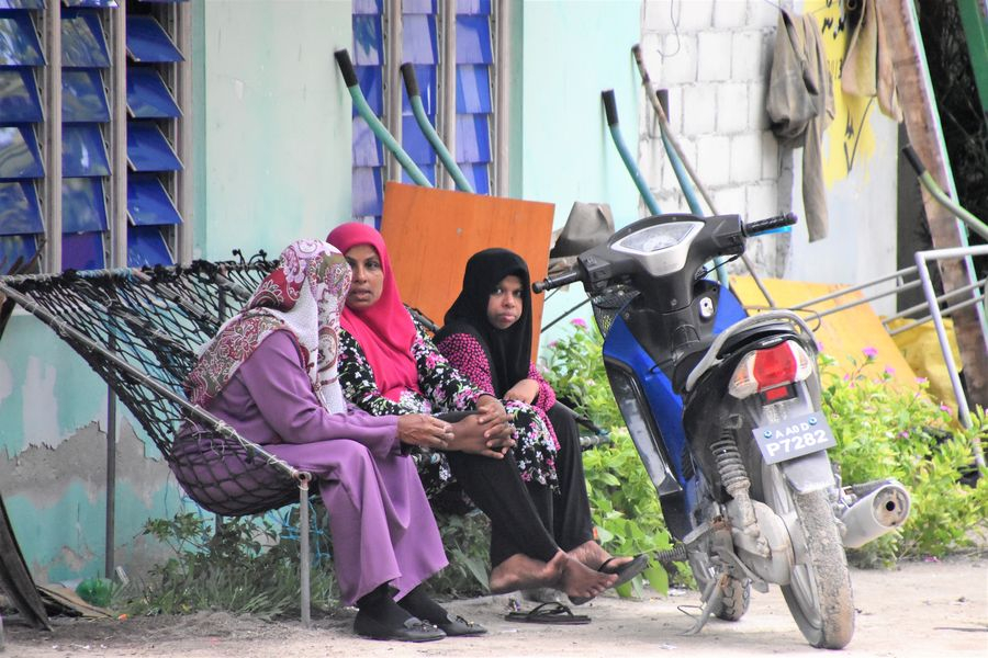 На Малдивите има и местни жители. Как живеят те?