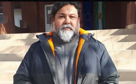 Чилиец се върна в България след 45 г., за да издири хората, които са му дали живот 