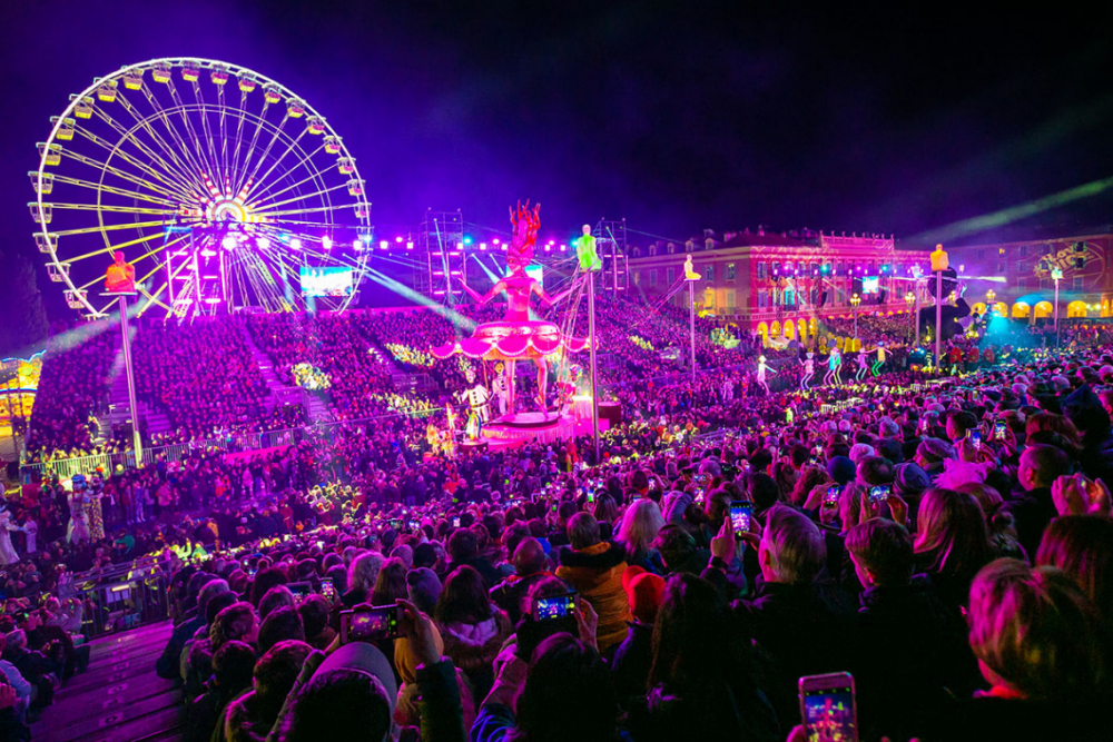 Карл Лагерфелд възкръсва на карнавала в Ница СНИМКИ