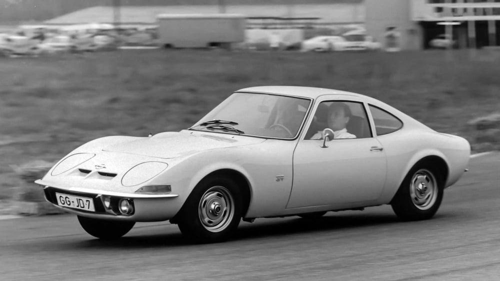 Почина авторът на дизайна на Opel GT, Calibra и Corsa СНИМКИ