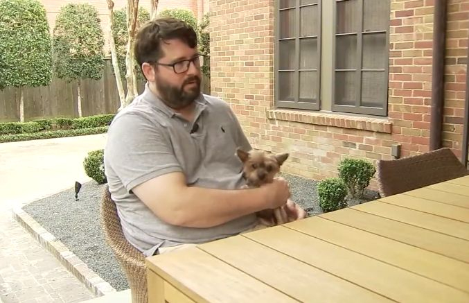 Трогателната среща между куче и стопанина му след 14-годишна раздяла попадна на ВИДЕО 