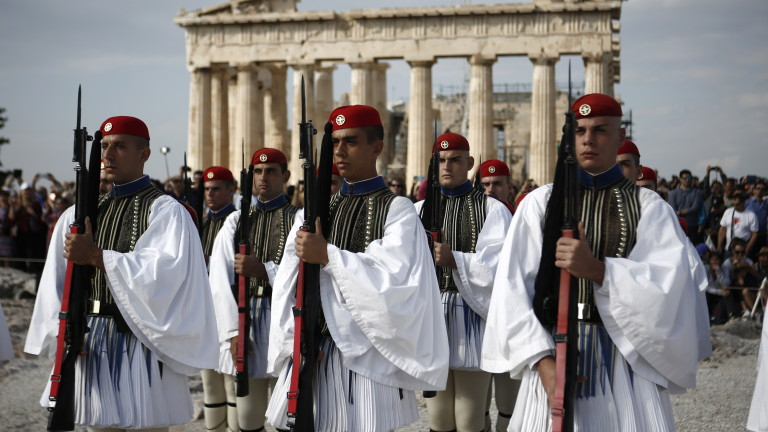 Британските туристи развързват кесията в Гърция