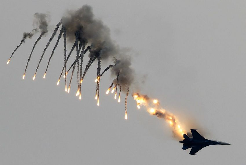 Турската армия откри огън по руски самолети в Идлиб, след като загуби 33 бойци, иска помощ от НАТО