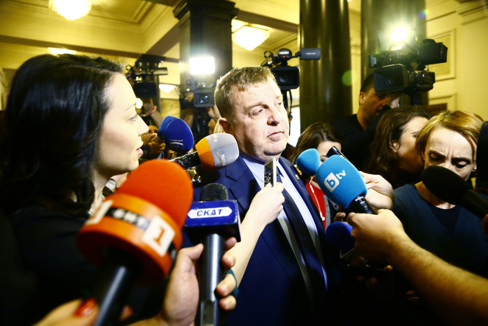 Каракачанов каза как армията може да се намеси в извънредното положение