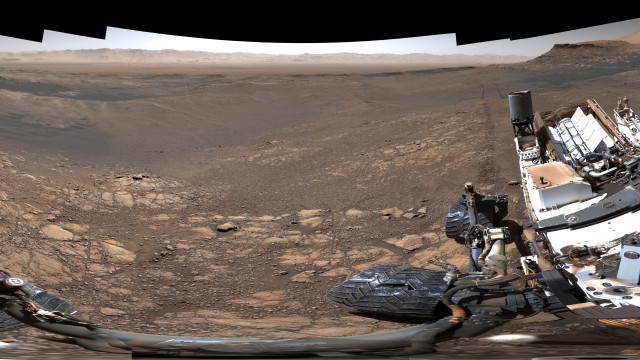 „Кюриосити” засне уникални кадри на Марс ВИДЕО
