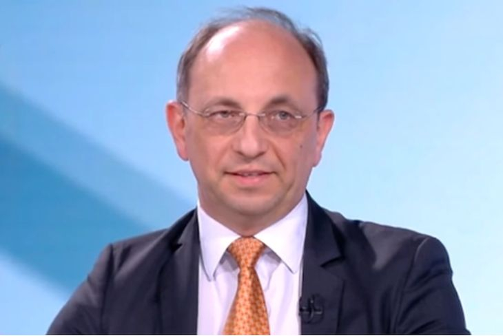 Николай Василев обясни има ли риск от приемането на еврото