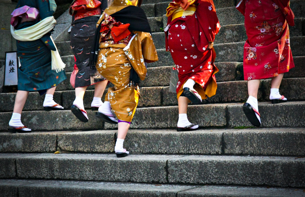 Какво носят японките под кимоното