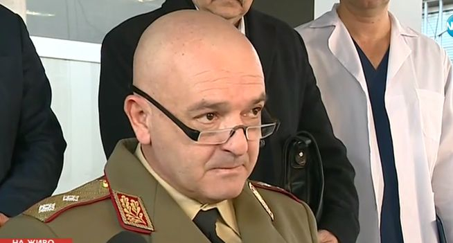 Шефът на ВМА: Нарушили са карантината с празненството на фамилията, а сега няма кой да погребе починалата в "Пирогов" жена