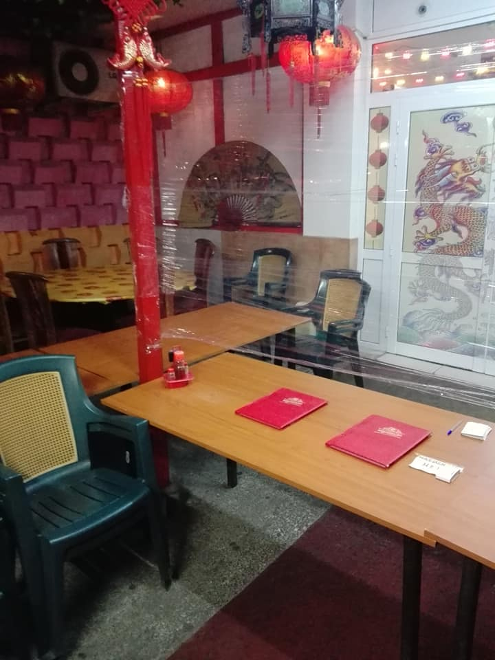 Китайски ресторант в София сътвори нещо невиждано заради COVID-19 СНИМКИ