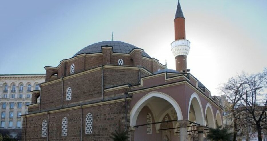 Турция затваря джамиите заради COVID-19