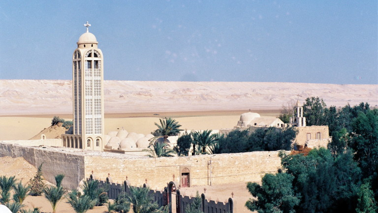 Египет затваря религиозни храмове срещу коронавируса