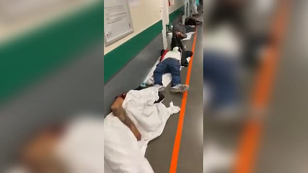 Ужасът на пандемията: Болница с пациенти по пода в Мадрид порази мрежата ВИДЕО