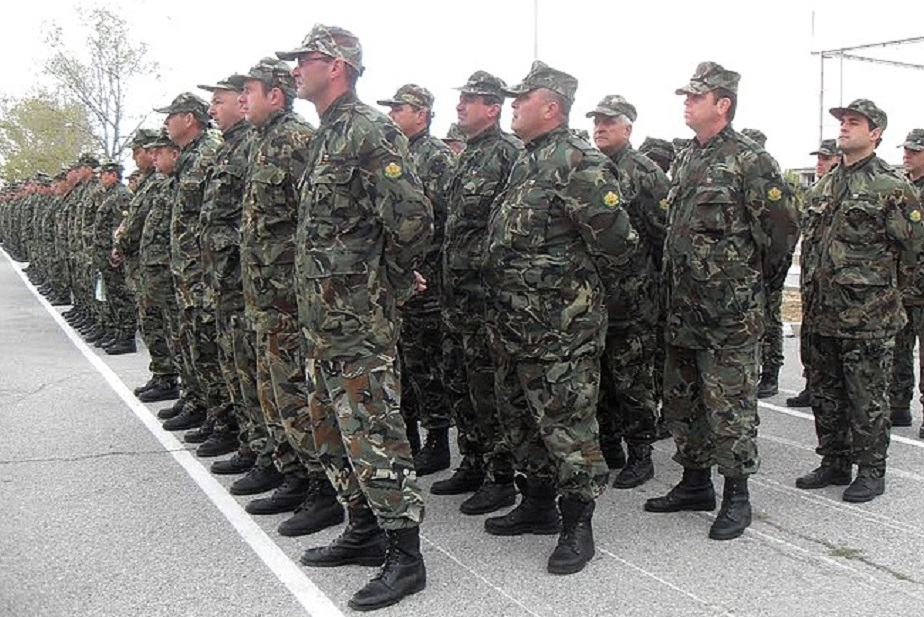 Само в БЛИЦ: Десетки военни в отпуск и под ключ заради безотговорни служители под пагон