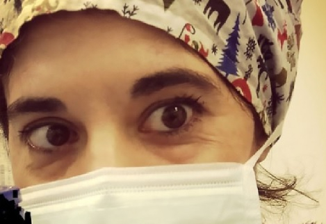 Медсестра с COVID-19 се самоуби, за да не зарази други СНИМКИ