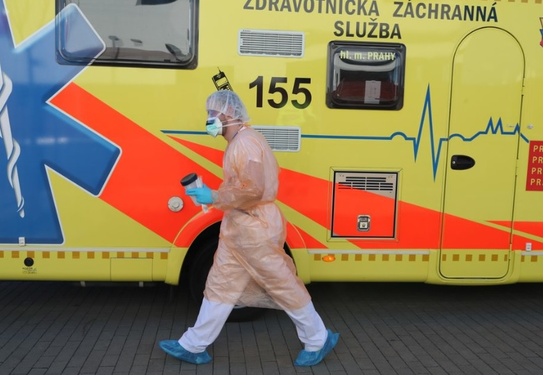 Паника в Прага: Цяло отделение в болница се зарази с коронавирус 