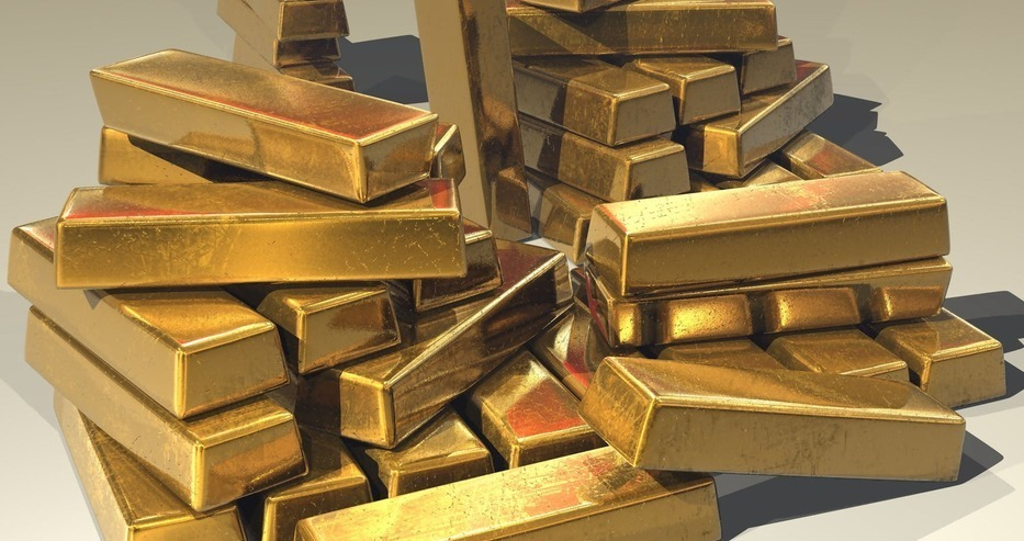 Златото леко поевтиня след ръст от 9 % за последната седмица
