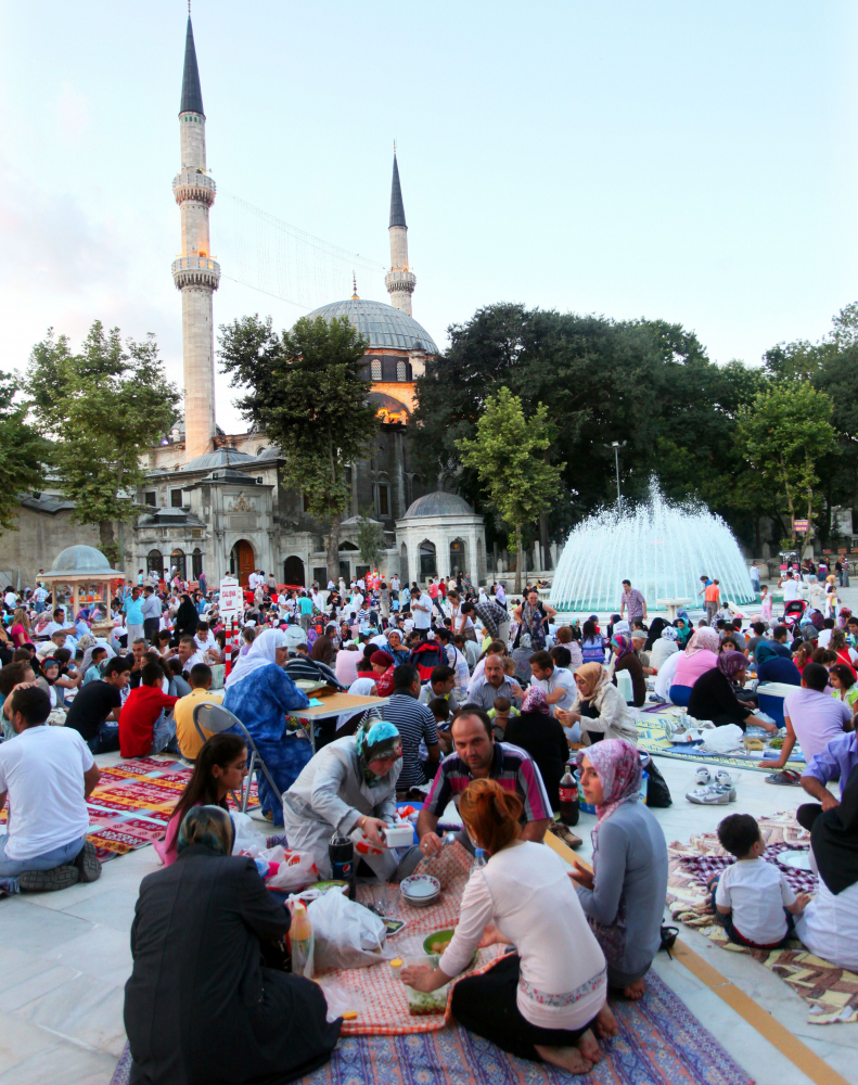 Странните навици на турците, които туристите не могат да проумеят