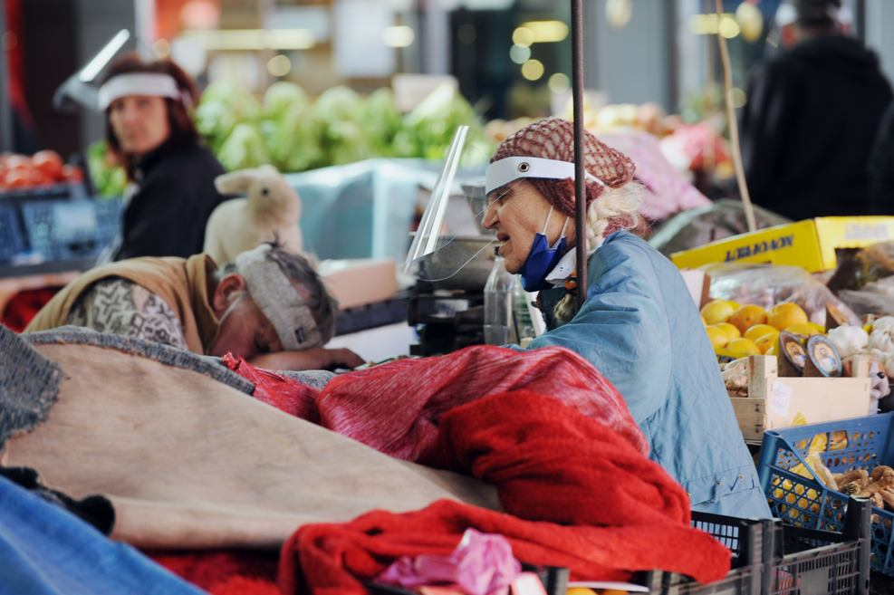 Мъка на пазара в "Младост 1" в София, но мерките трябва да се спазват СНИМКИ