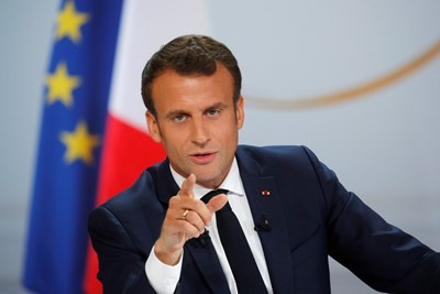Френският президент: Европа може да е затворена до есента