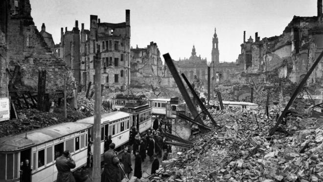 Le Figaro: Рим и Мадрид напомниха на "егоистична Германия", как Европа й помагаше след войната