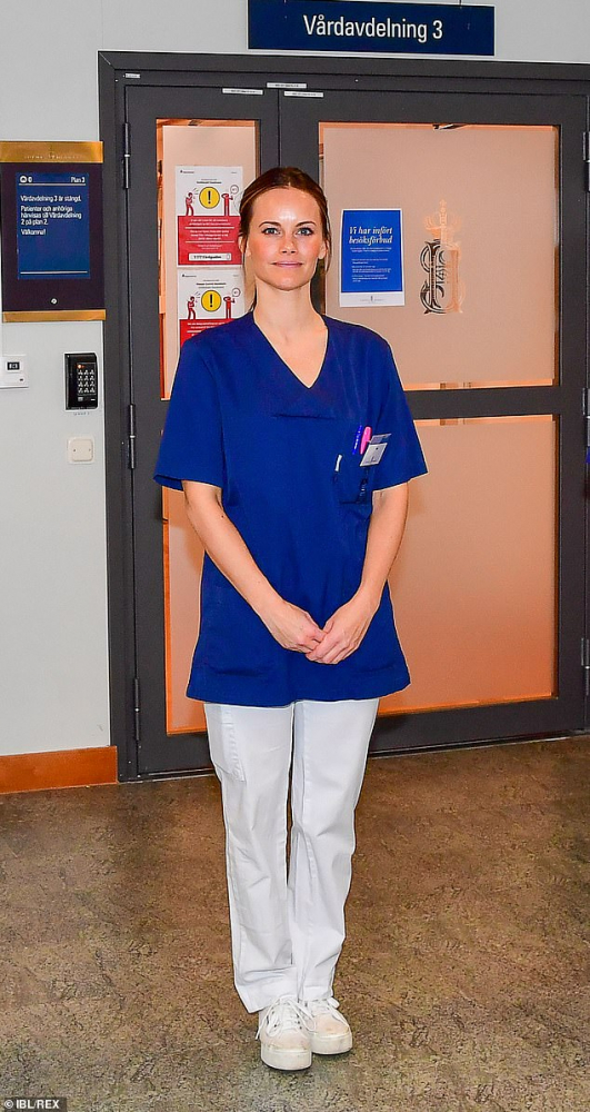 Шведската принцеса София започна работа в болница СНИМКИ 