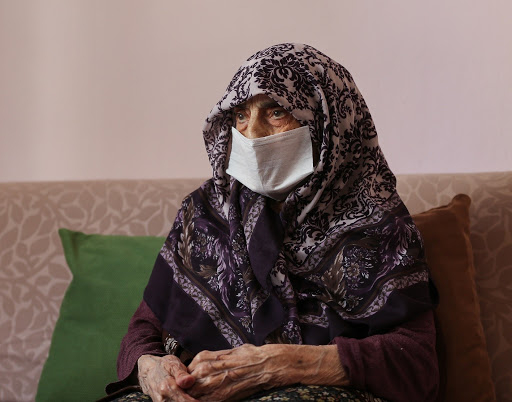 107-годишна туркиня пребори COVID-19 с необичаен...