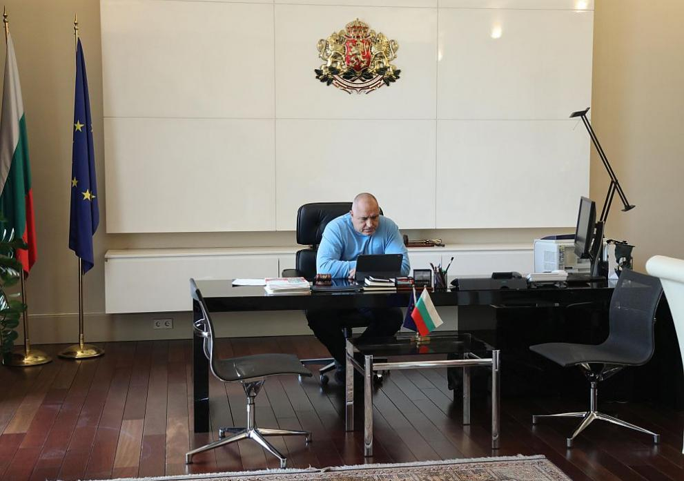 Борисов свиква министрите онлайн