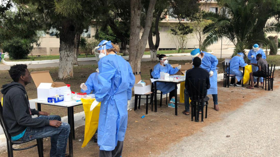 Нашенка хвана коронавирус в гръцкия хотел с мигранти