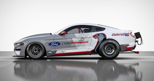 Ford Performance представя изцяло електрическия Mustang Cobra Jet 1400, първият фабричен и напълно електрически прототип на драгстер