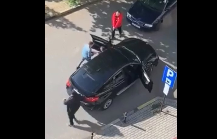 Стрелба посред бял ден в Тетово по време на арест ВИДЕО