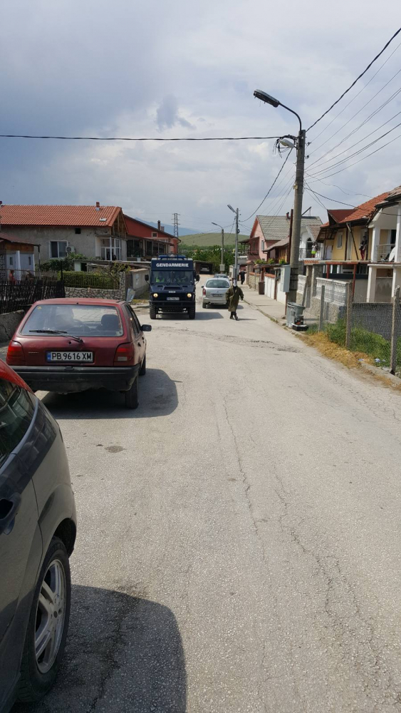 Шефът на пловдивската полиция каза какво се случва в махалата в Брестовица СНИМКИ