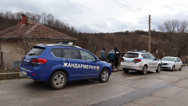 Циганската махала в Брестовица остава под полицейска блокада