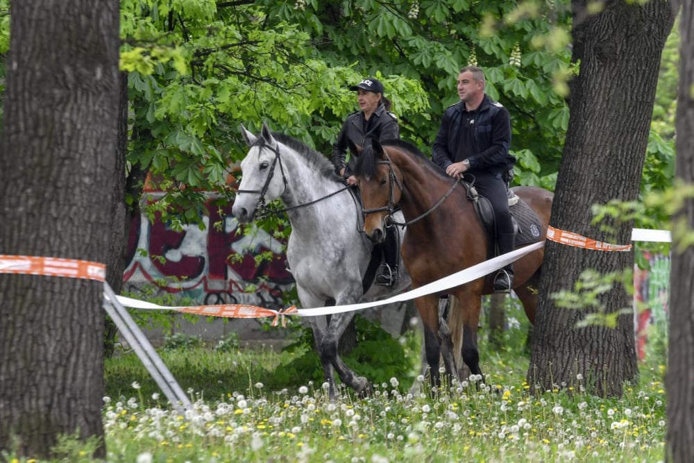 Столичани щурмуваха Витоша ден преди падане на ограниченията, но... СНИМКИ 