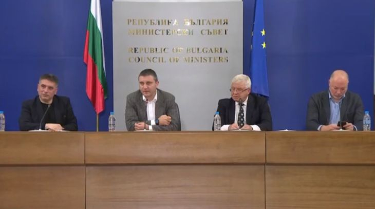 Много важно: Министър Кирилов разкри част от мерките, които отпадат от 13 май БЛИЦ TV